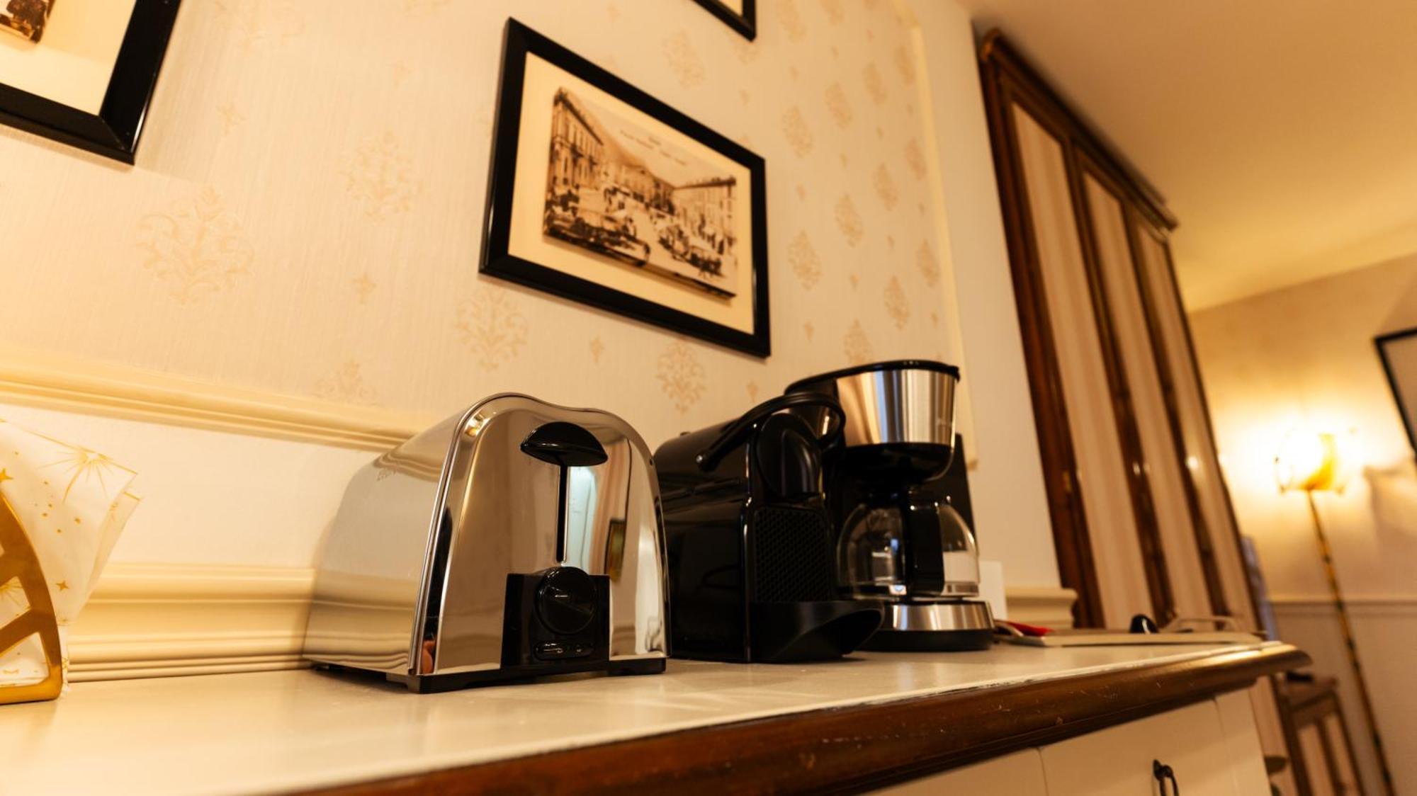 New Cozy Apartment - City Centre Лекко Экстерьер фото